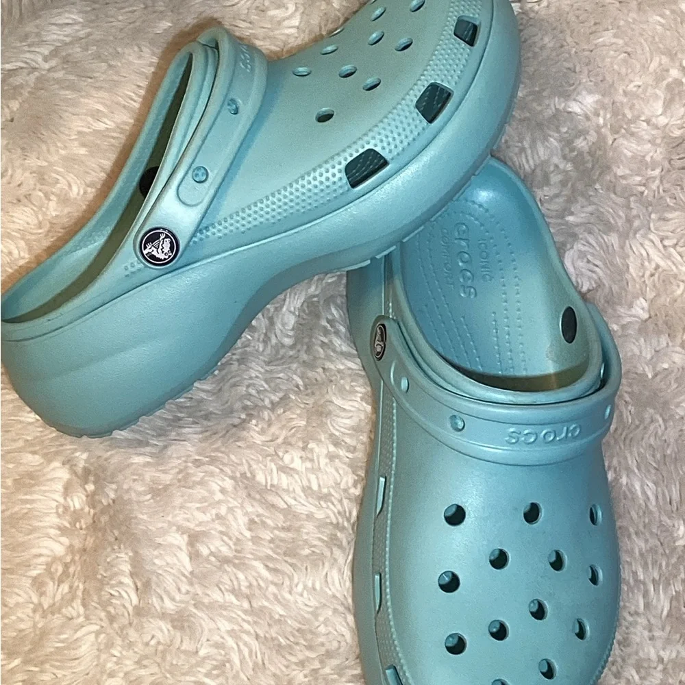 Crocs platform clogs size 10 - Picture 3 of 7